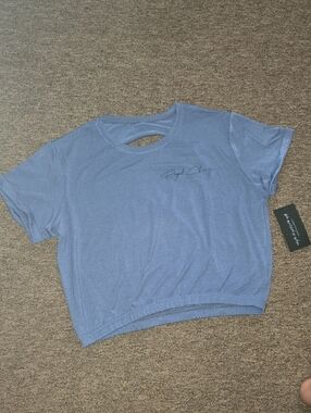 Royal Change Short Sleeve Cropped Tee